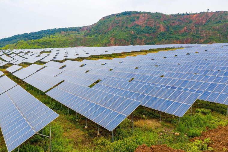 2020年全球新增多少光伏和風(fēng)力發(fā)電,2020年光伏企業(yè)世界排名